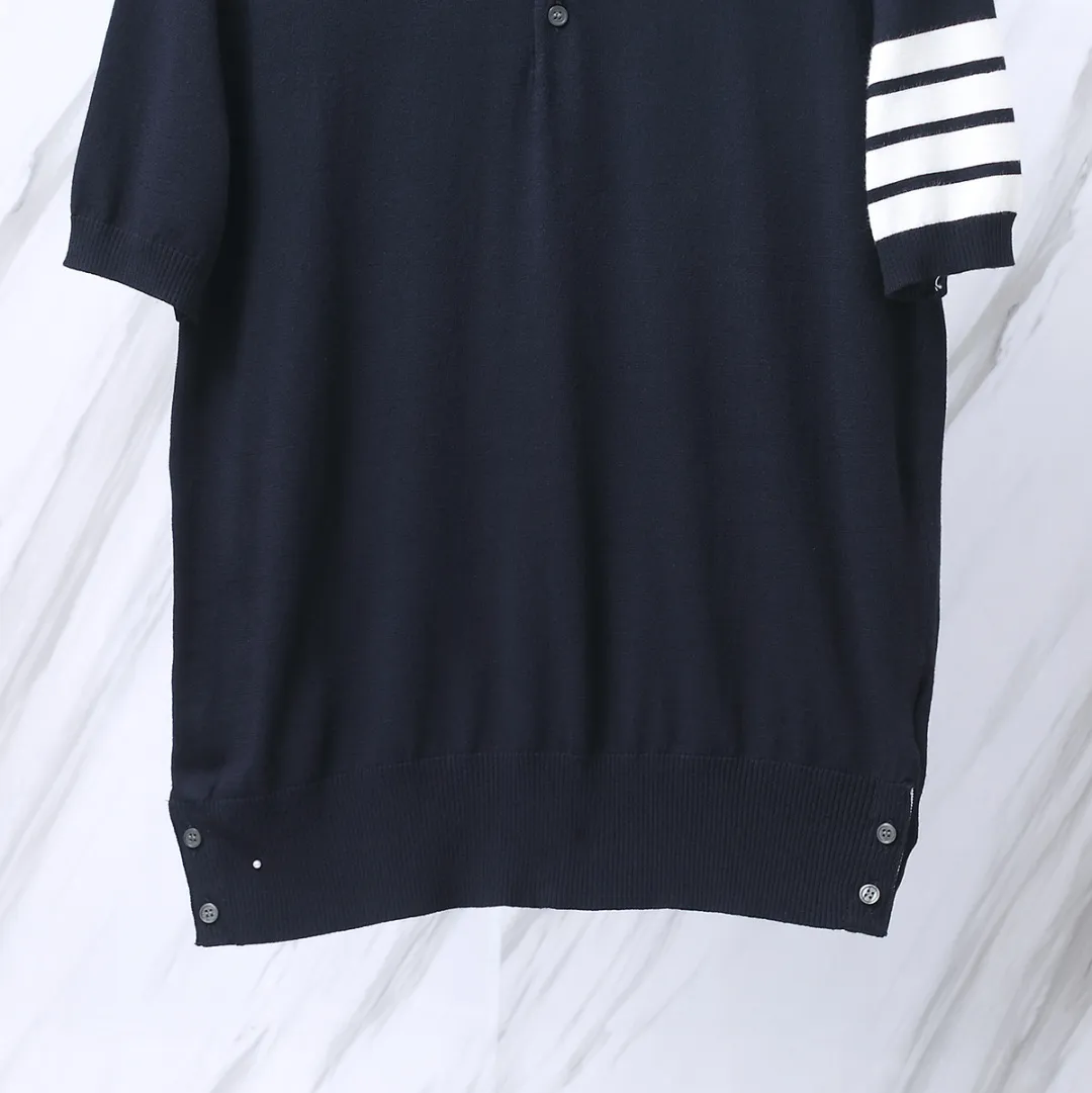 ：M 32（TB POLO ） THOM BROWNE POLO TB POLO Classic Breathable Authentic Quality + Authentic + Same Style Size：1/2/3/4 ：White/Black/Navy Blue/Light Gray